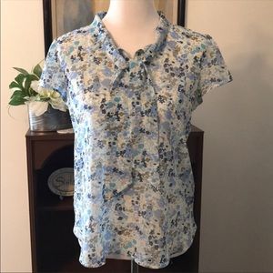 Pretty Floral LOFT Top